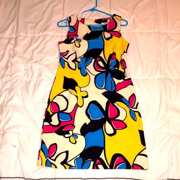 Fun and flirty dress! So many compliments when I wore this! It’s so much fun! 💜 - Picture 2 of 4